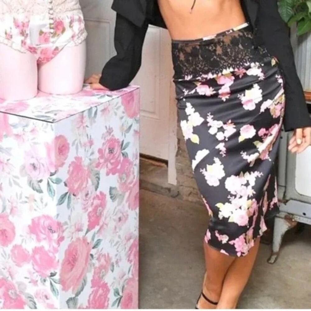 For Love & Lemons Melrose Slip Skirt Black Floral Sheer Lace Waist SZ M - Picture 2 of 9